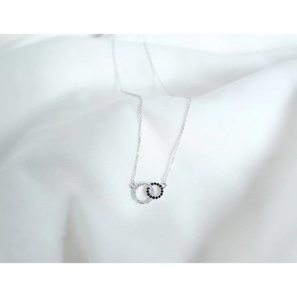 NEW 925 Sterling Silver Diamond Circle Necklace D - Picture 5 of 8
